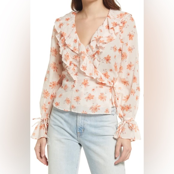 Free People Amanda Ruffle Long Sleeve Top Size Medium Lightweight & Comfortable - Picture 1 of 12